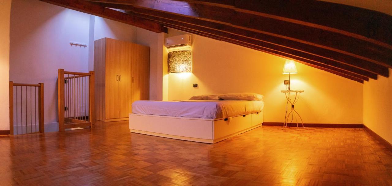 Appartamento La Casa Di Ale Lecco Esterno foto