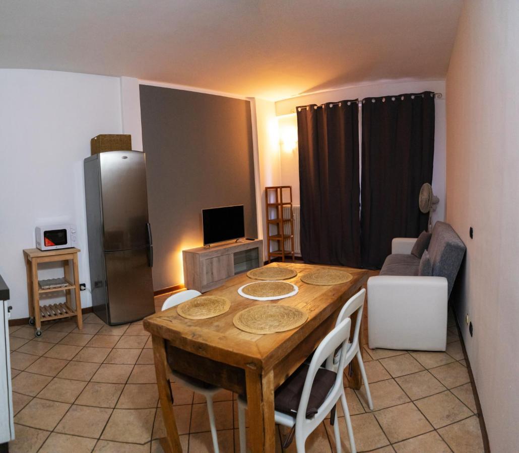 Appartamento La Casa Di Ale Lecco Esterno foto