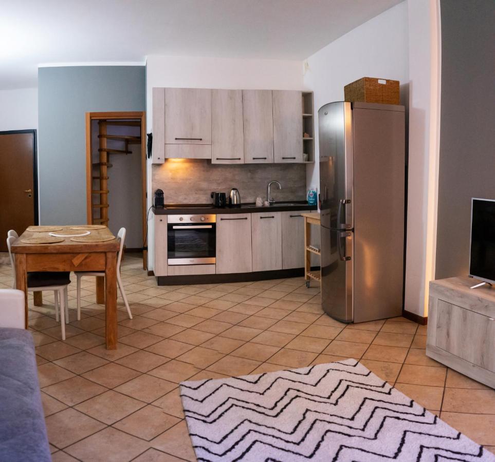 Appartamento La Casa Di Ale Lecco Esterno foto