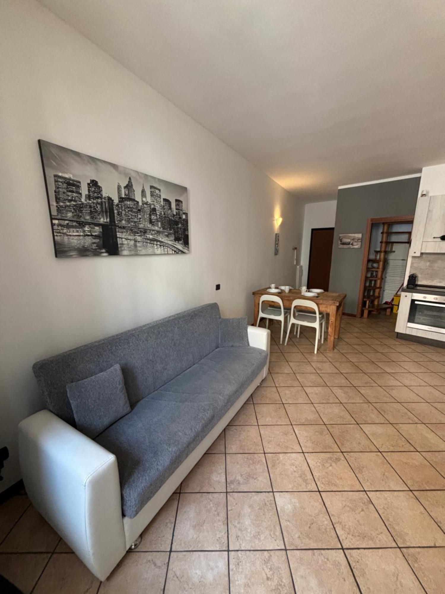 Appartamento La Casa Di Ale Lecco Esterno foto