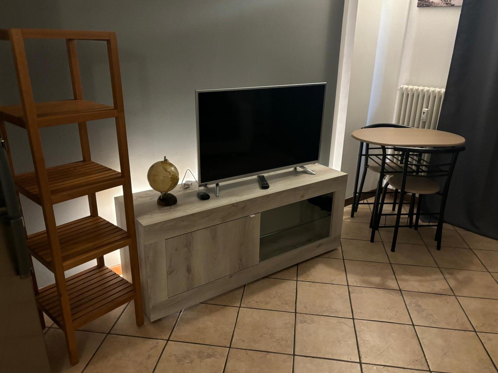 Appartamento La Casa Di Ale Lecco Esterno foto