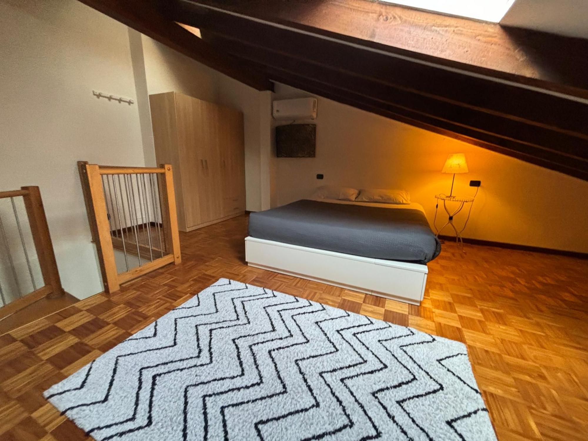 Appartamento La Casa Di Ale Lecco Esterno foto